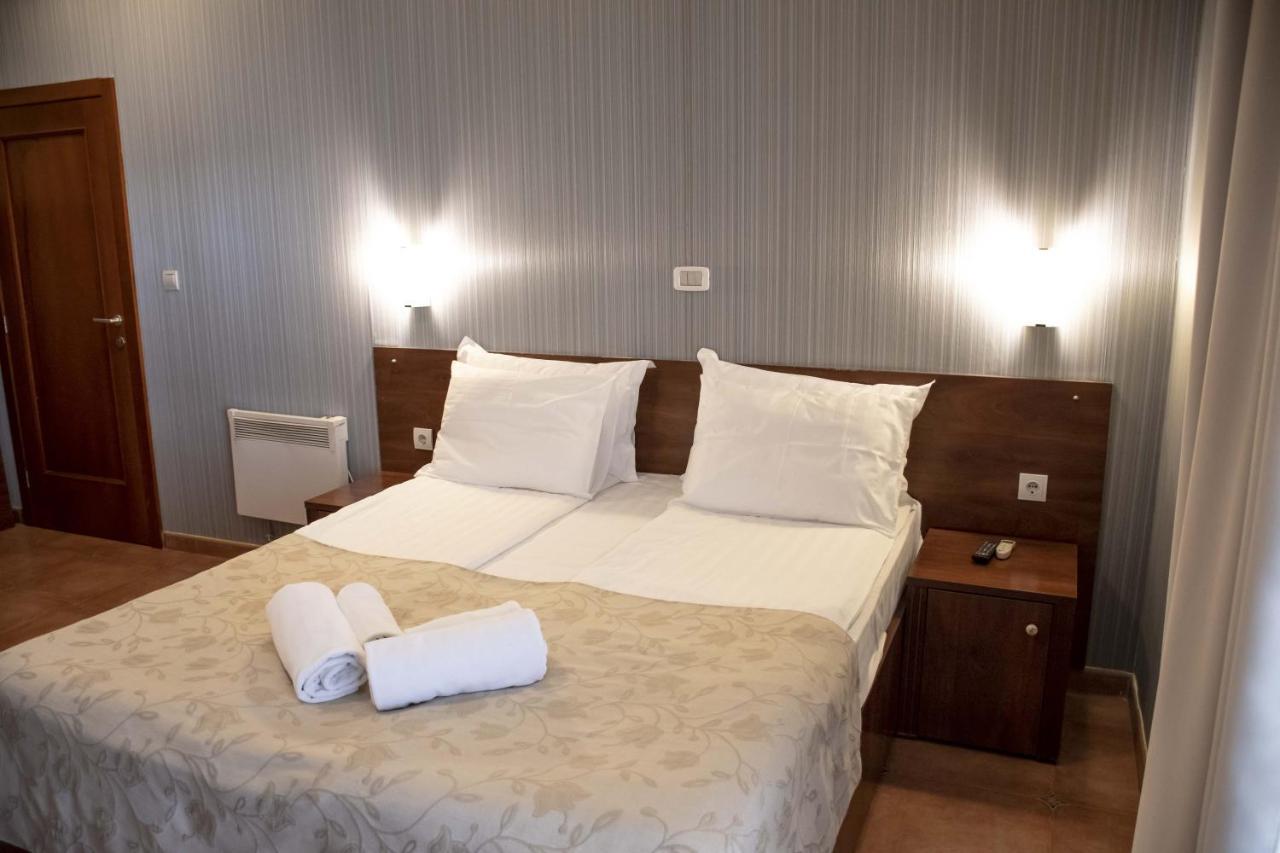 Mali Hotel Porat Budva Exterior photo